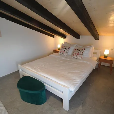 Annix Apartment