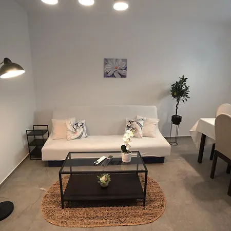 Apartment Annix Pula