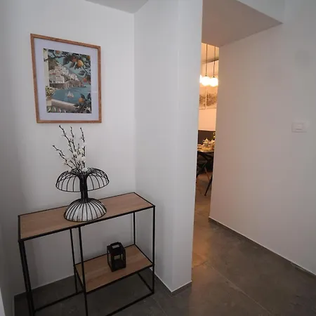Annix Apartment